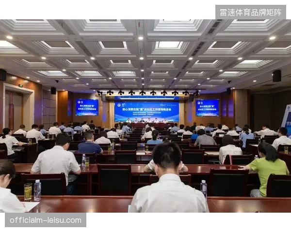 云转播现场瞬时流量峰值超过系统设计阈值60%，导致现场消费核销环节出现服务断层